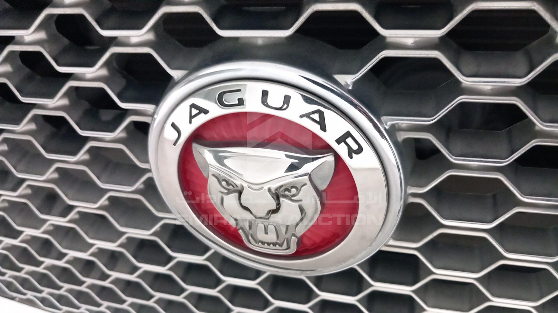 2016 JAGUAR X J VIN: SAJAA20A4G8V97706