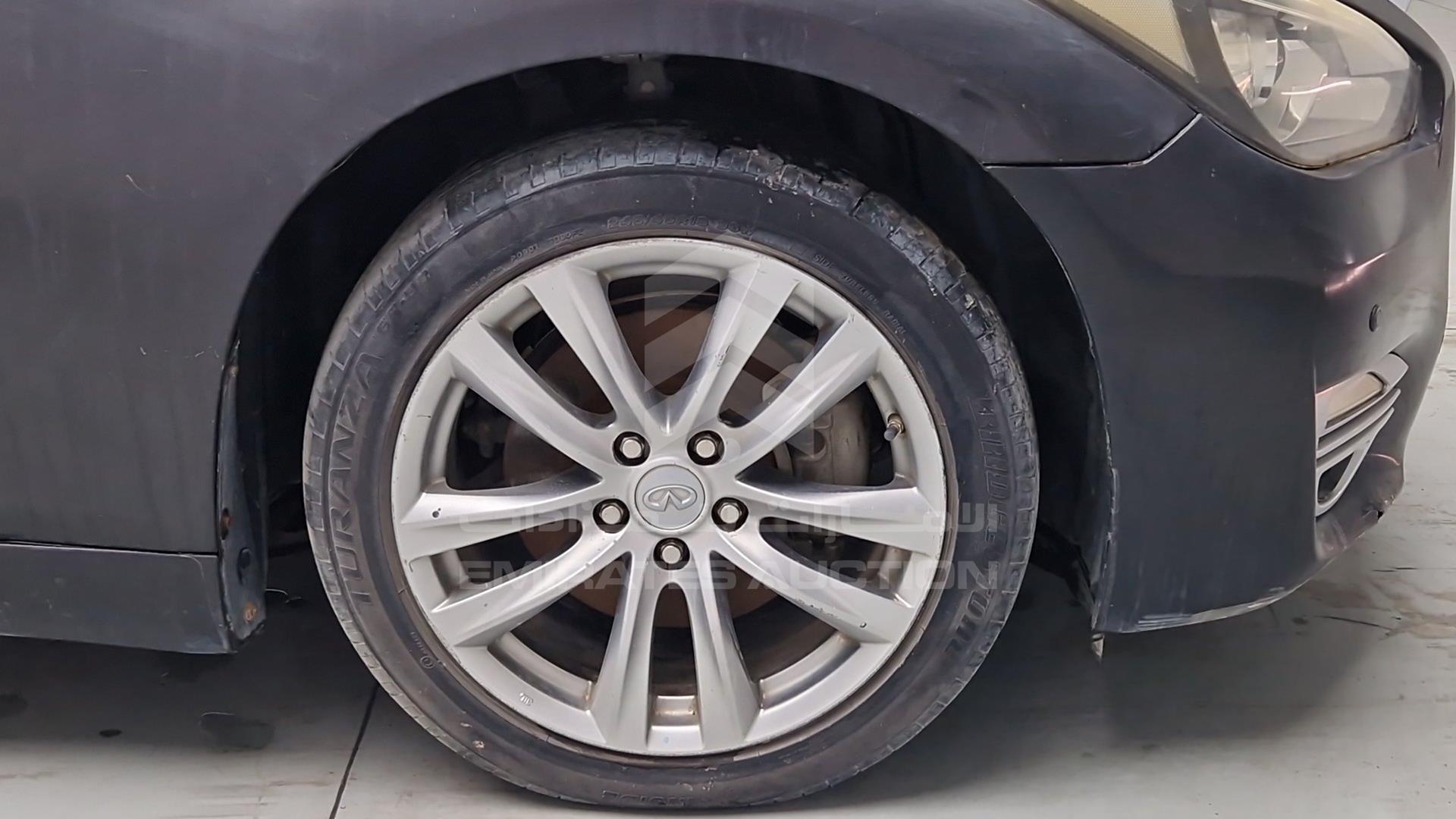 2015 INFINITI Q70 VIN: JN1BY1APXFM540348