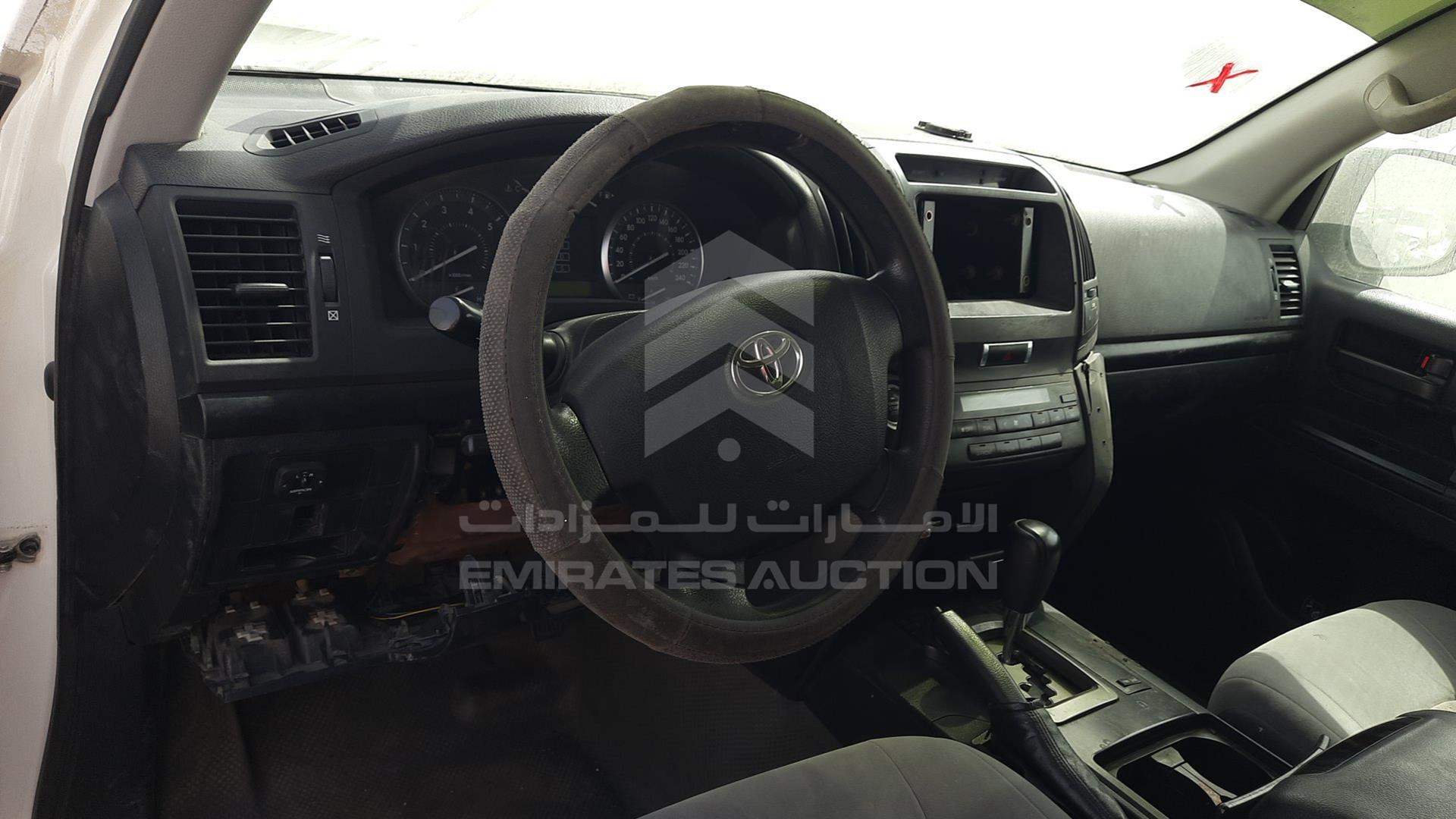 2011 TOYOTA LAND CRUISER VIN: JTMDU09J3B4033748