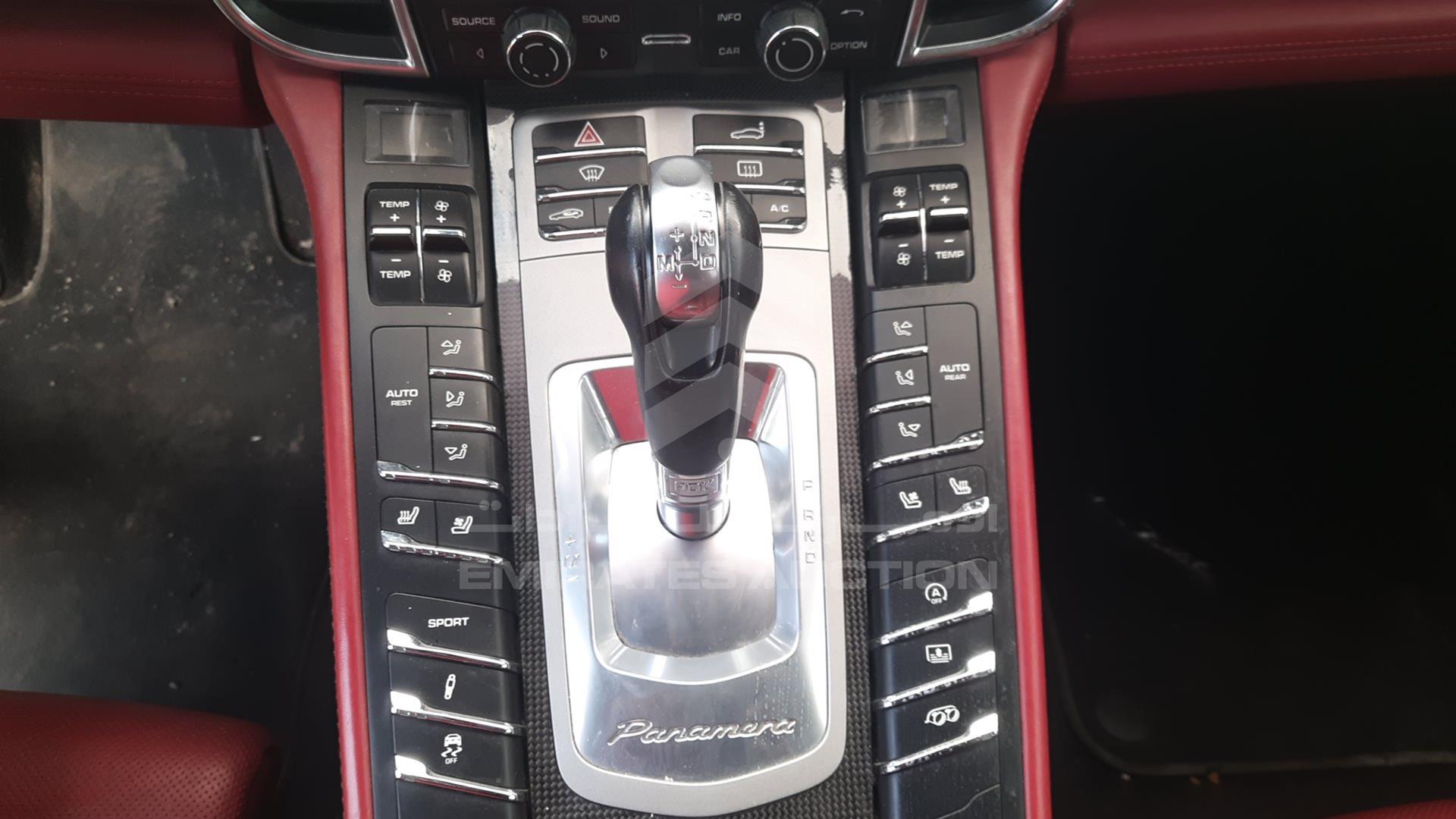 2016 PORSCHE PANAMERA VIN: WP0ZZZ97ZGL001074