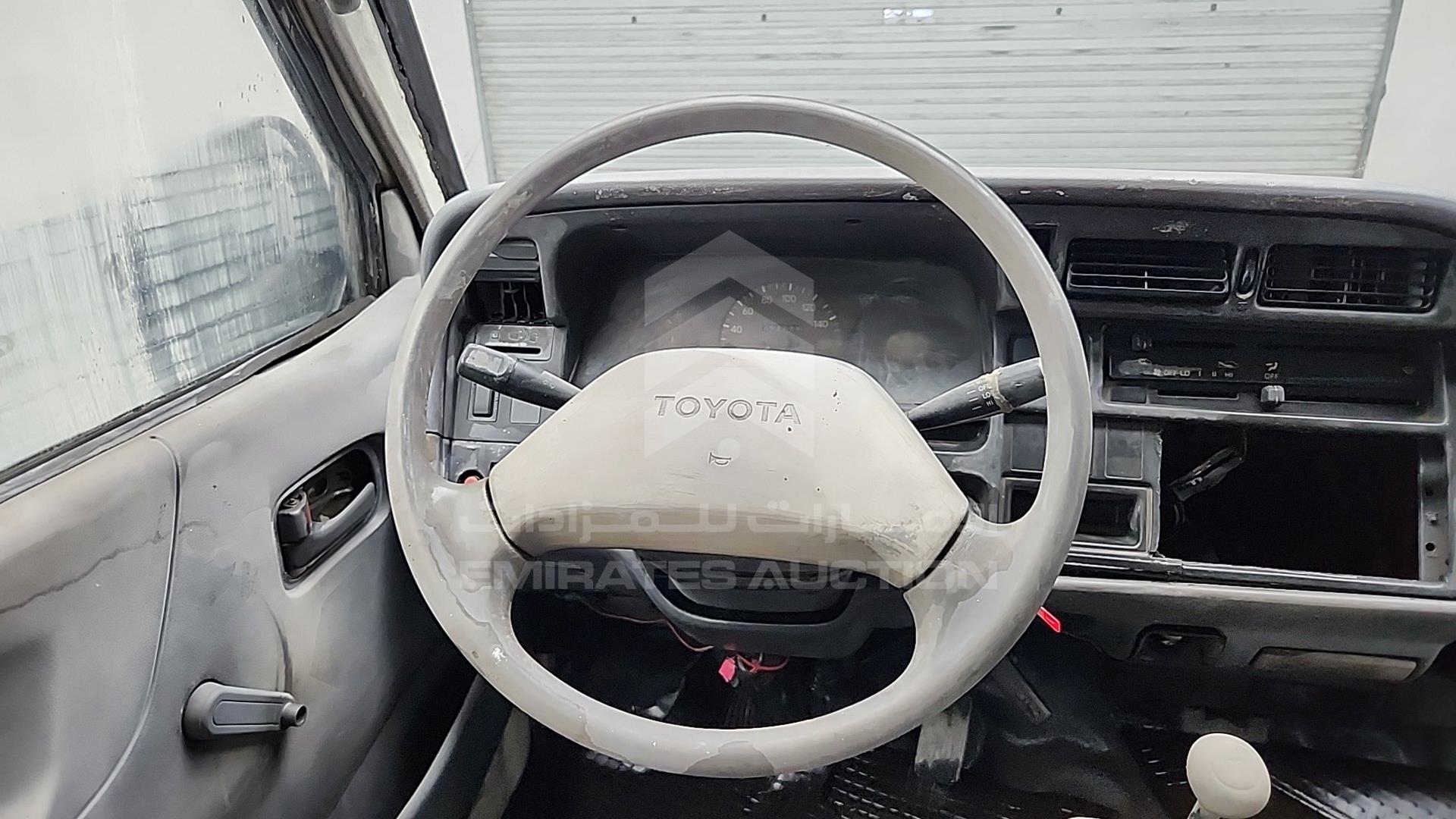 1996 TOYOTA HIACE VIN: RZH1150002393