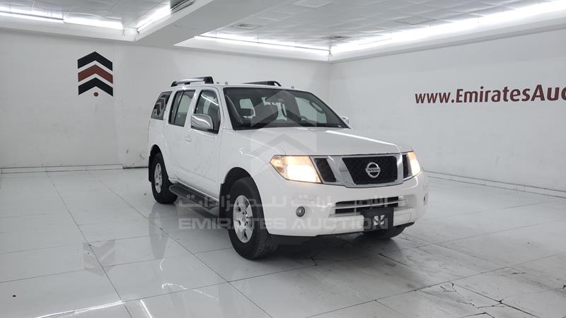 5N1AR1N8XBC629793 Auction: EmiratesAuction Lot: 405707 5N1AR1N8XBC629793 Nissan Pathfinder 2011 WHITE Photo 9