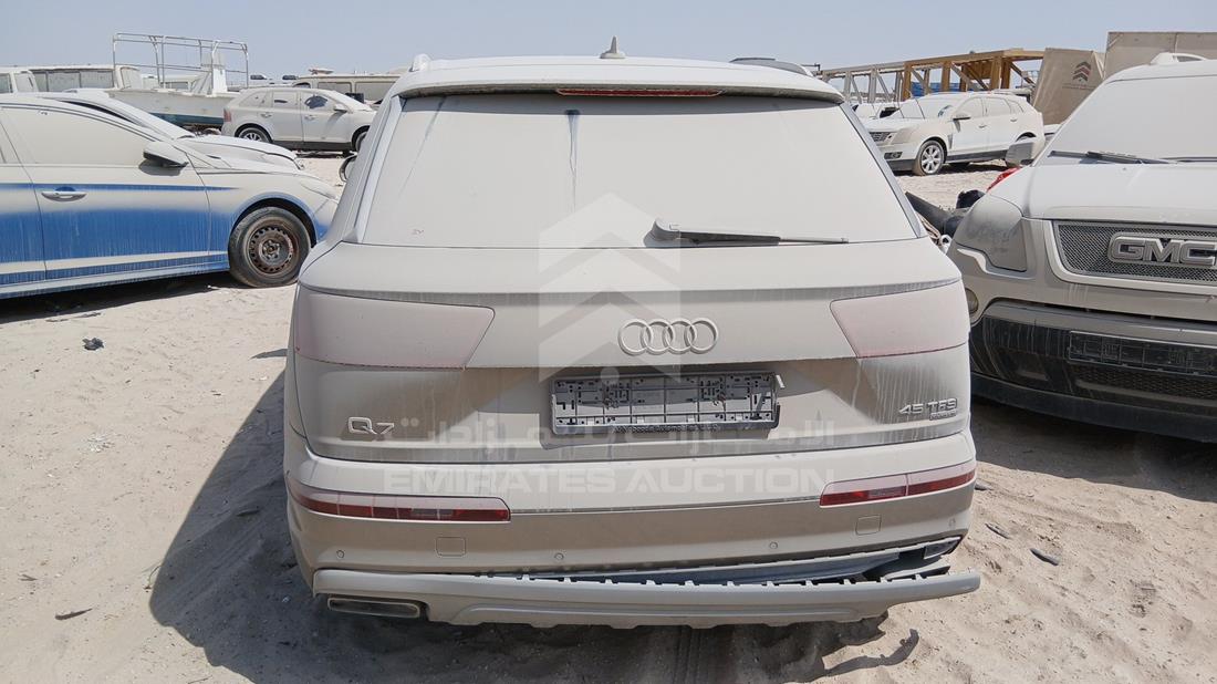 2016 Audi Q7 — Rear View — Photo 7
