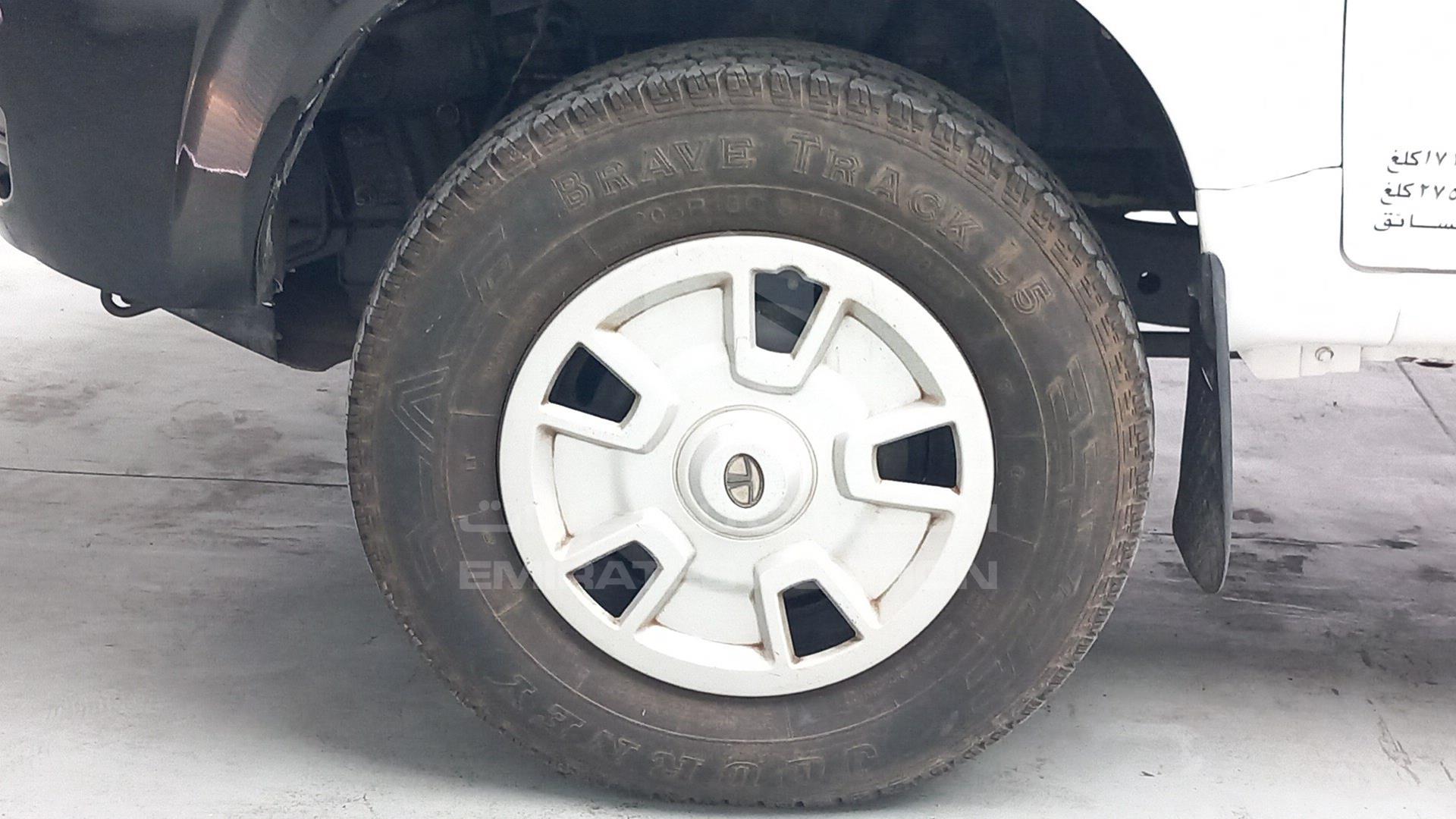 2015 TATA XENON VIN: MAT464703FSL00405