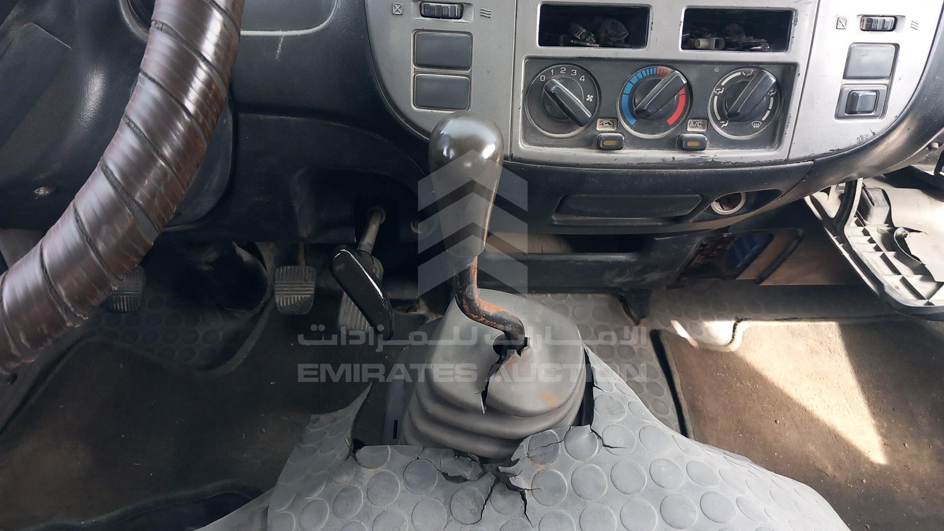 2008 NISSAN URVAN VIN: JN6AE54S98X002389