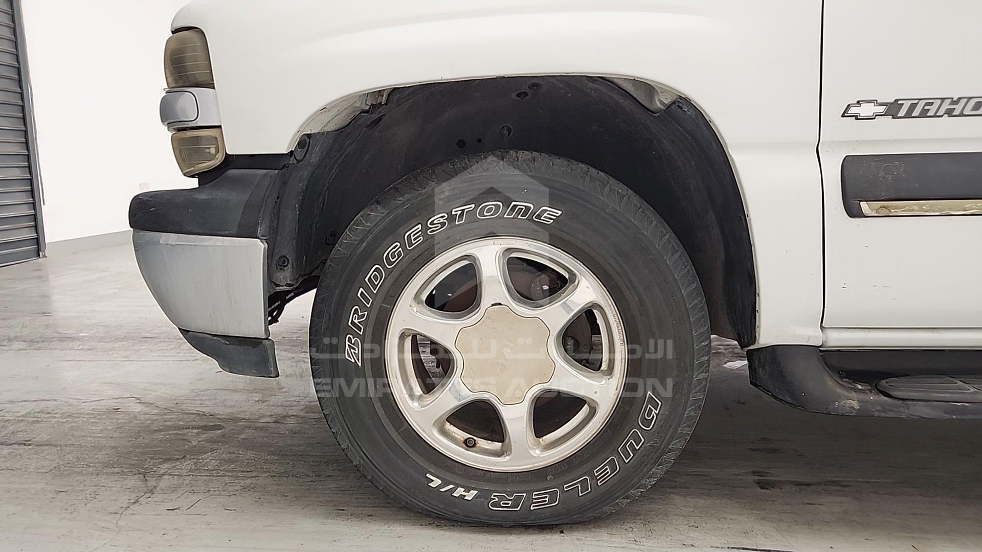 2002 CHEVROLET TAHOE VIN: 1GNEK13T22J122357