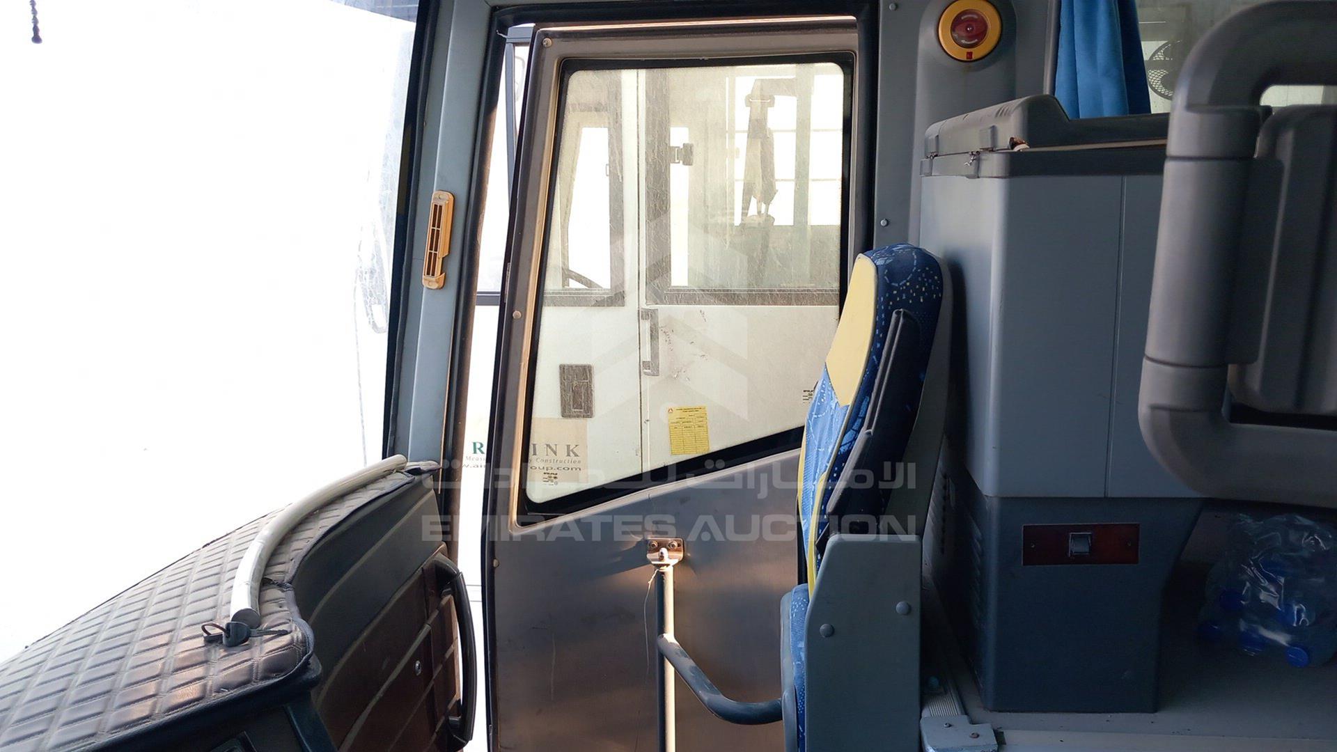 2010 SHENLONG BUS VIN: LFZBJCDJ8AAS09001