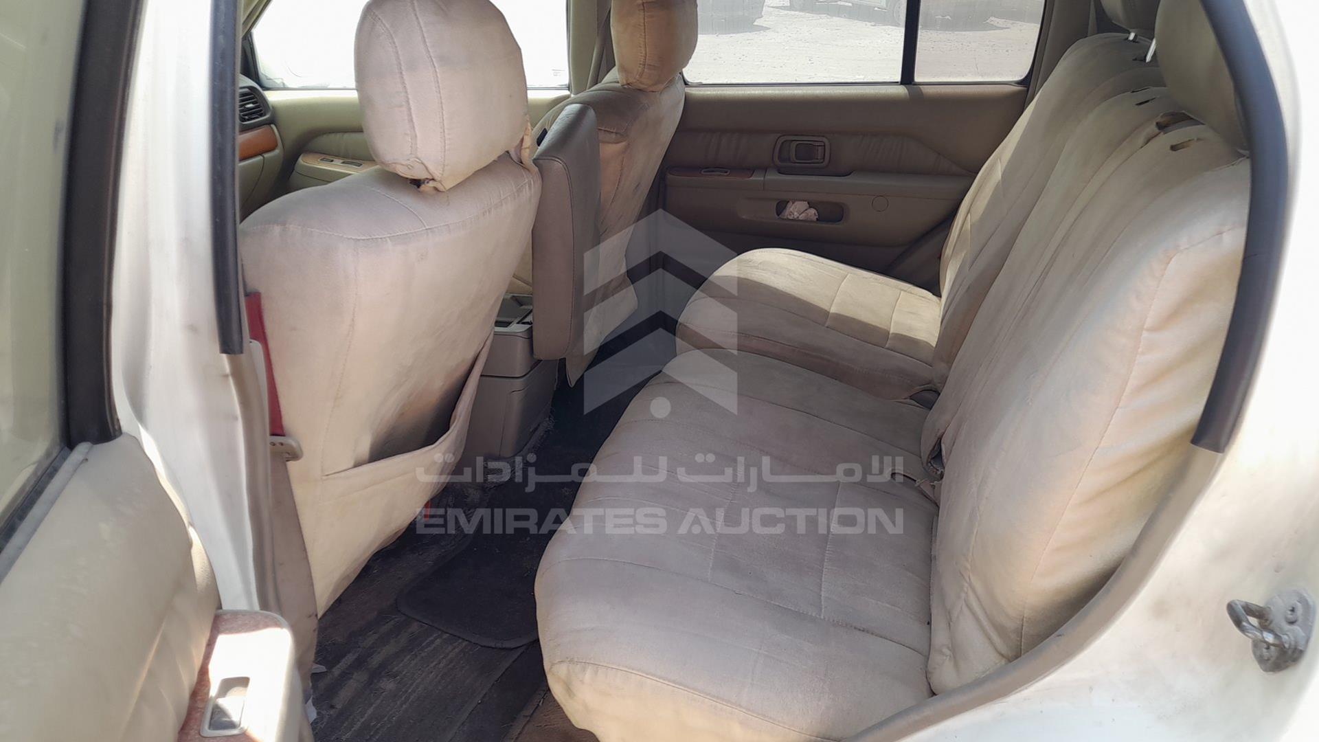 2001 INFINITI QX4 VIN: JNRDR09X91W203913