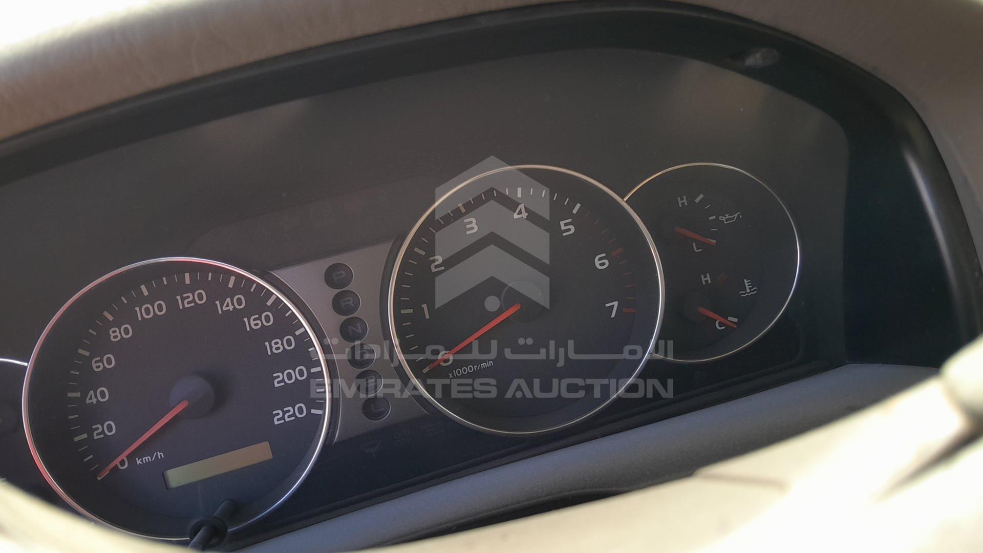 2004 TOYOTA LAND CRUISER VIN: JTEHJ09J445090852
