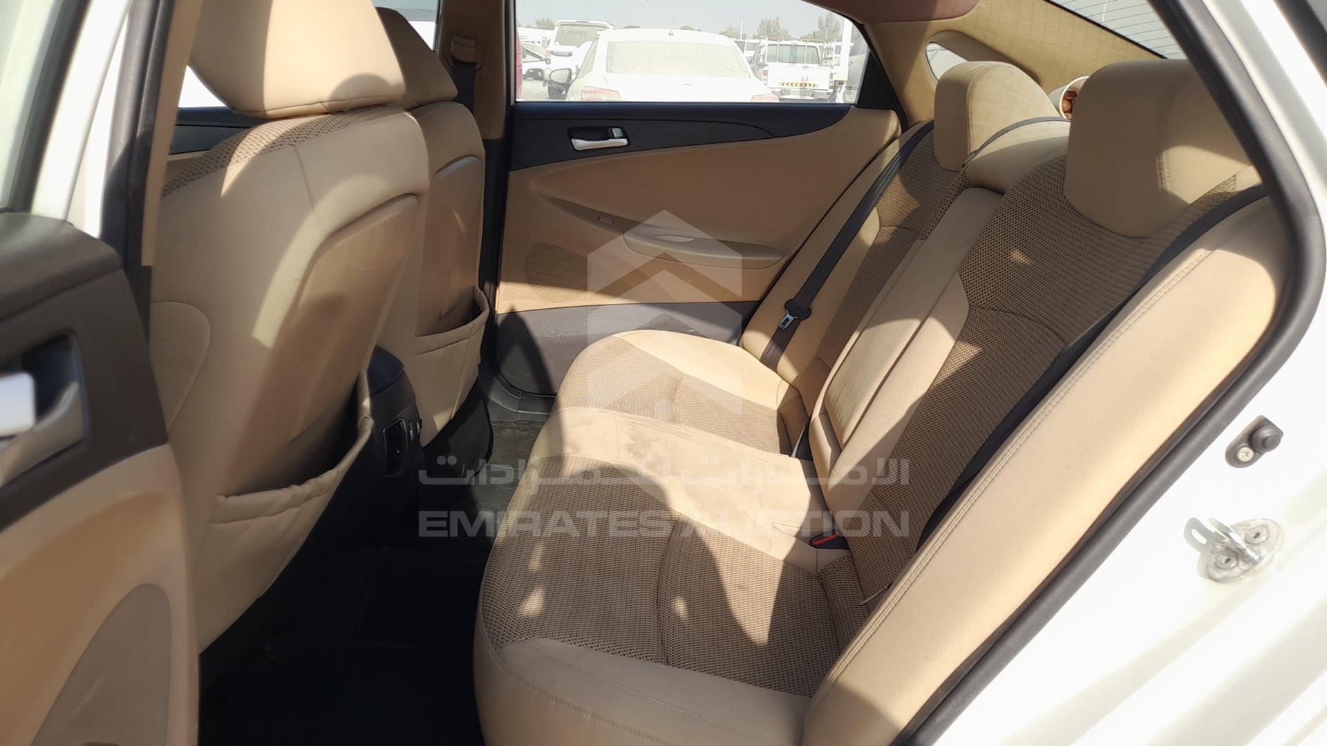 2011 HYUNDAI SONATA VIN: KMHEB41C8BA264933