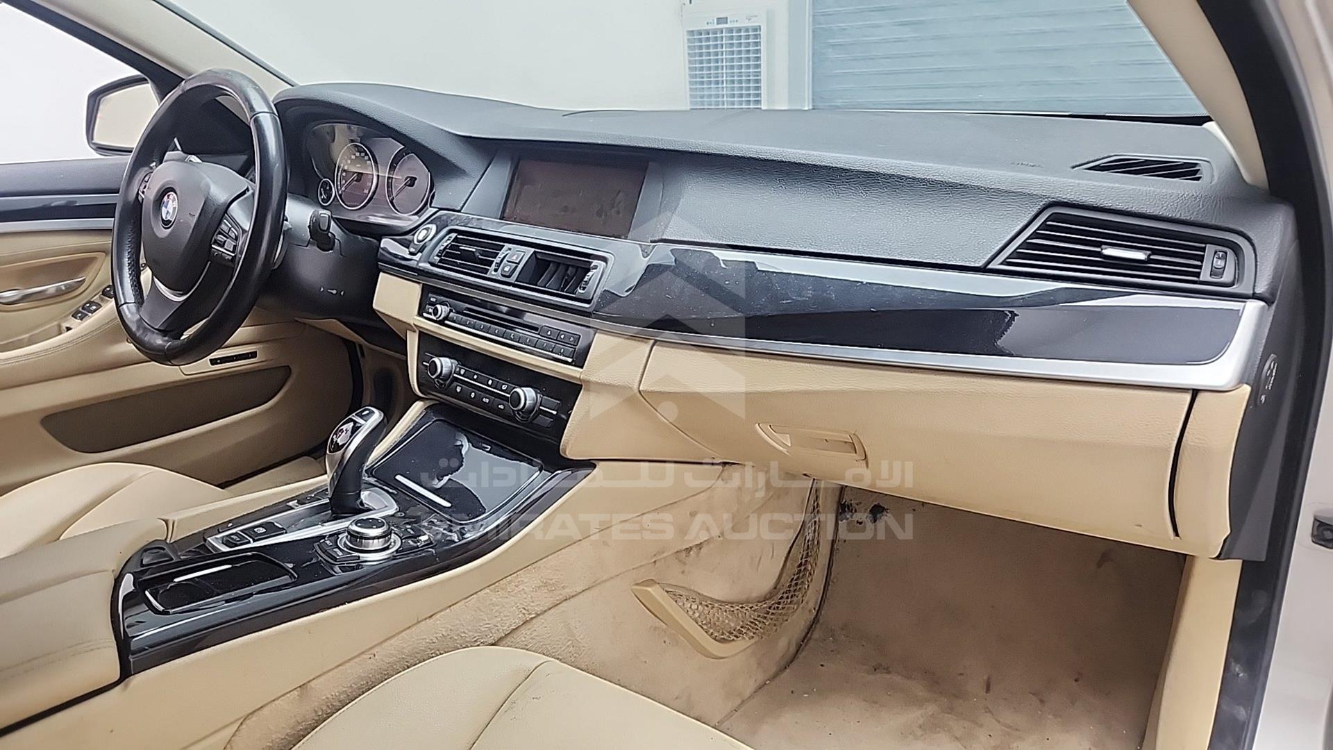 2013 BMW 528 VIN: WBAXG3107DDW40101