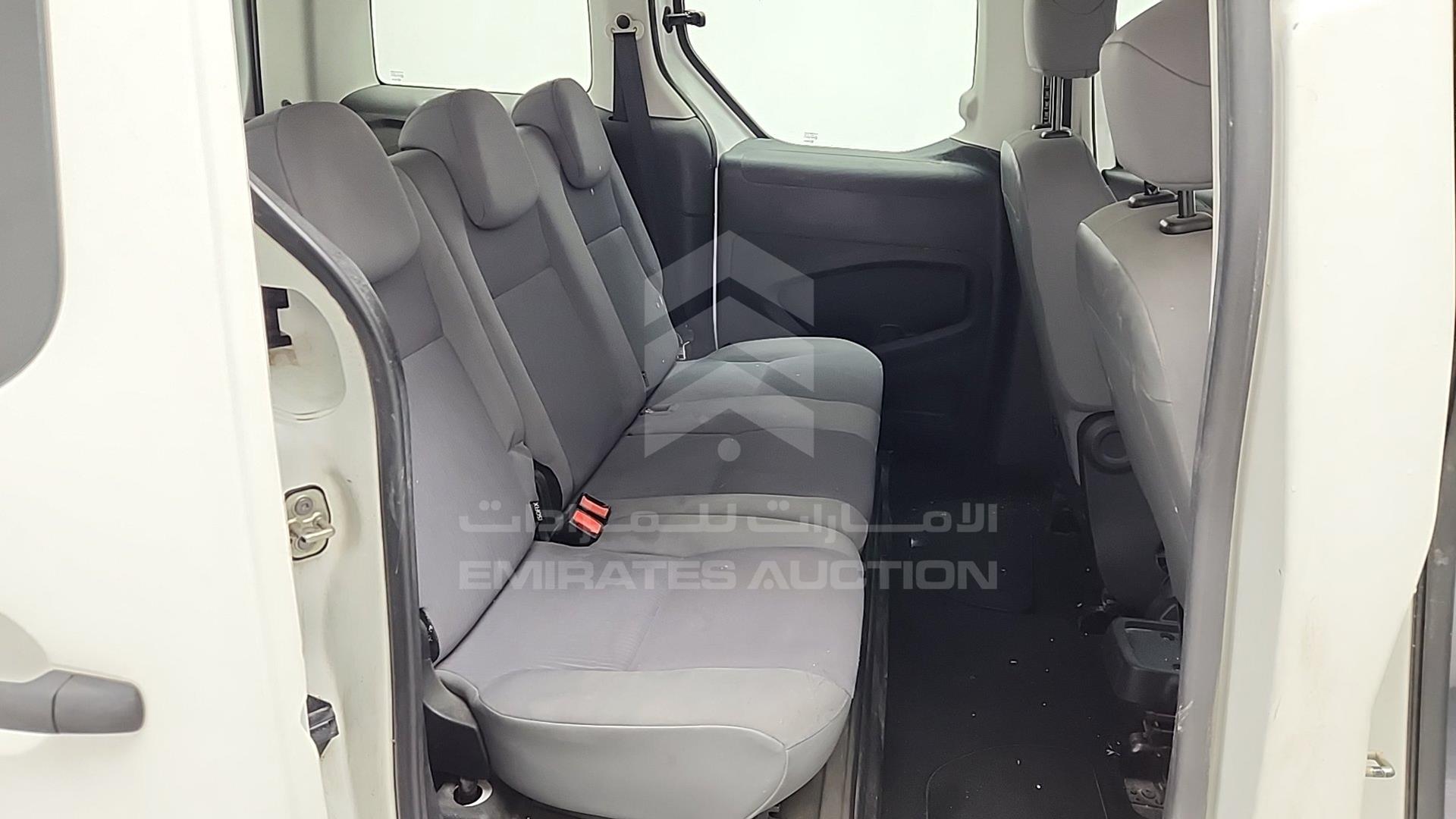 2015 PEUGEOT PARTNER VIN: VF37JNFU5FJ510288