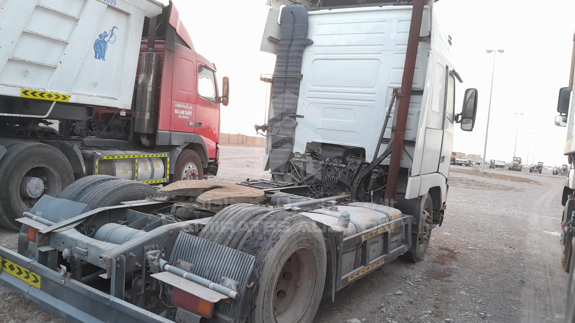 1999 VOLVO FH12 VIN: YV2A4B3AXXB215995