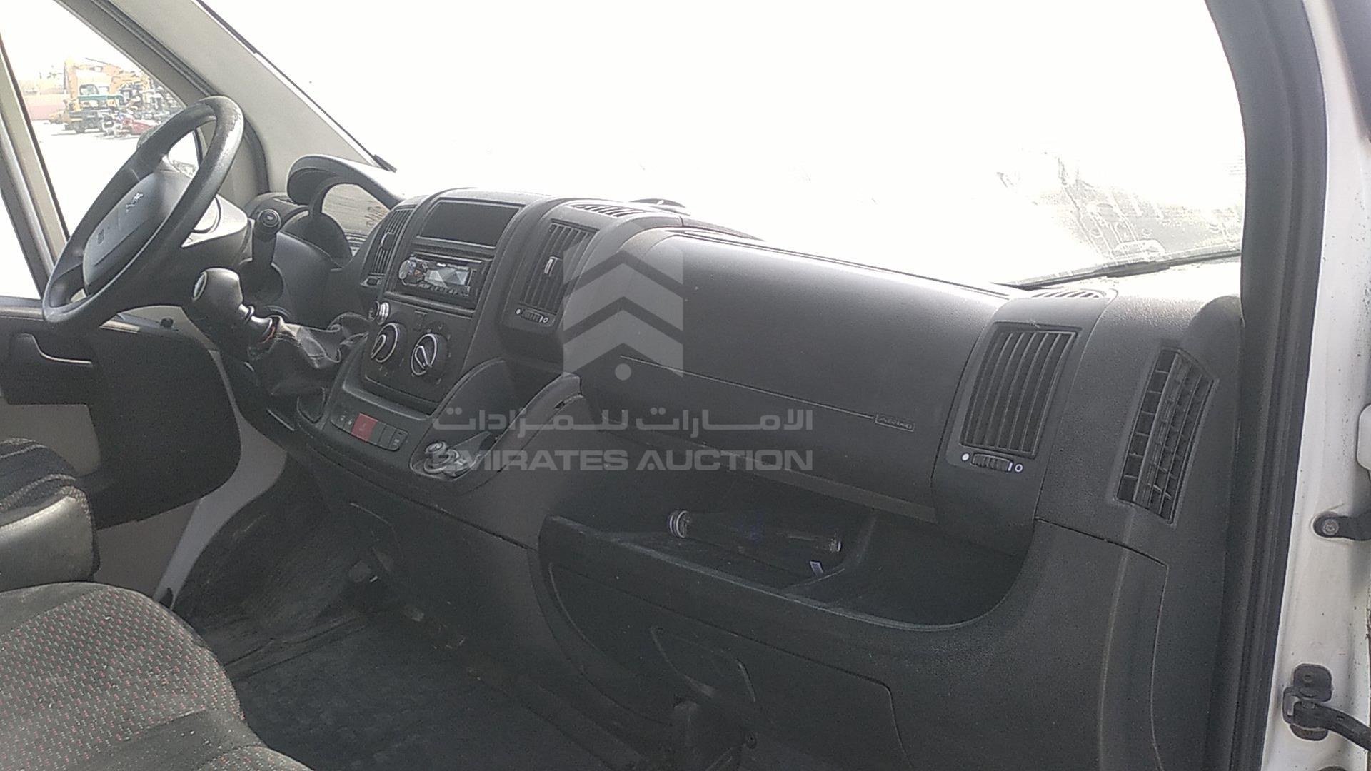 2018 PEUGEOT BOXER VIN: VF3YEZMF9J2E64023
