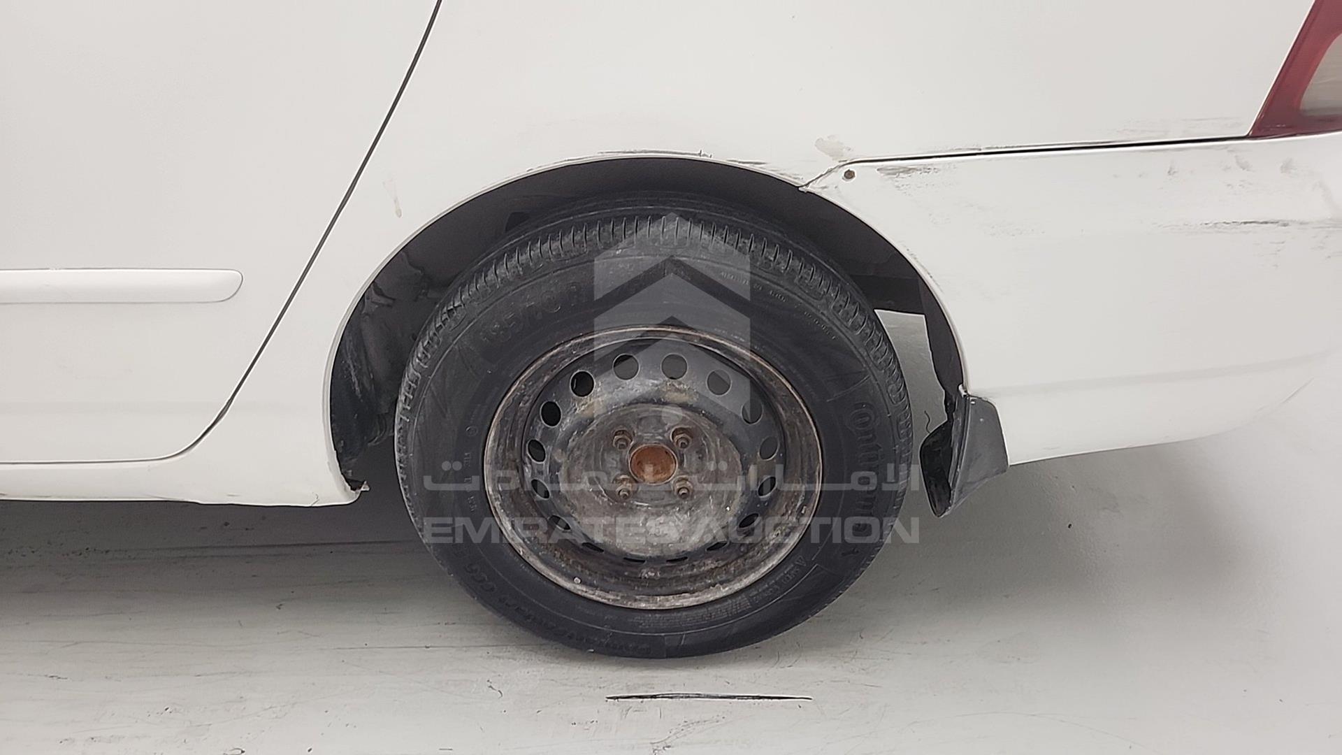 2001 TOYOTA COROLLA VIN: JTDEW23E710013269