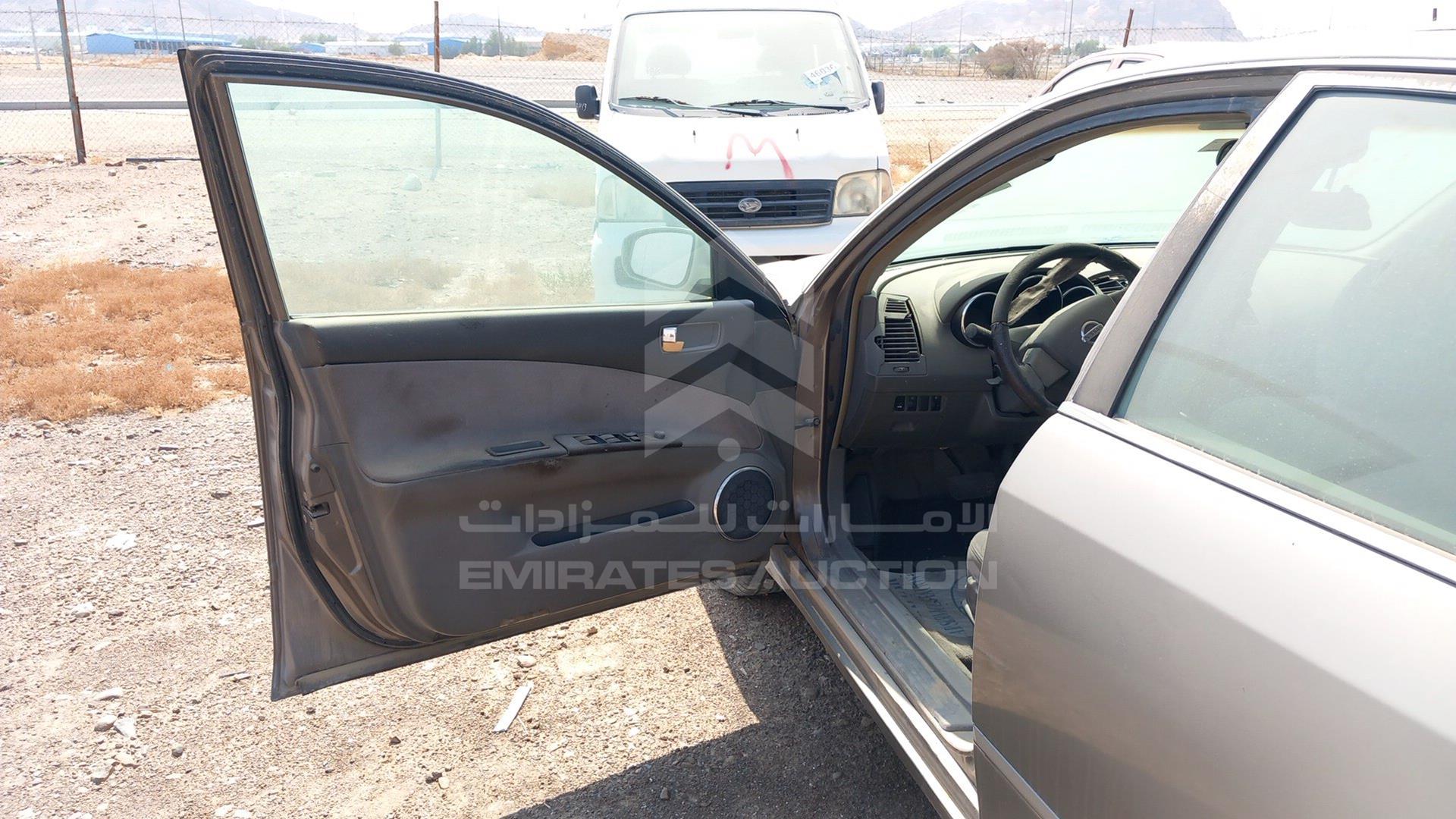 2005 NISSAN ALTIMA VIN: 1N4AL11D15C158930