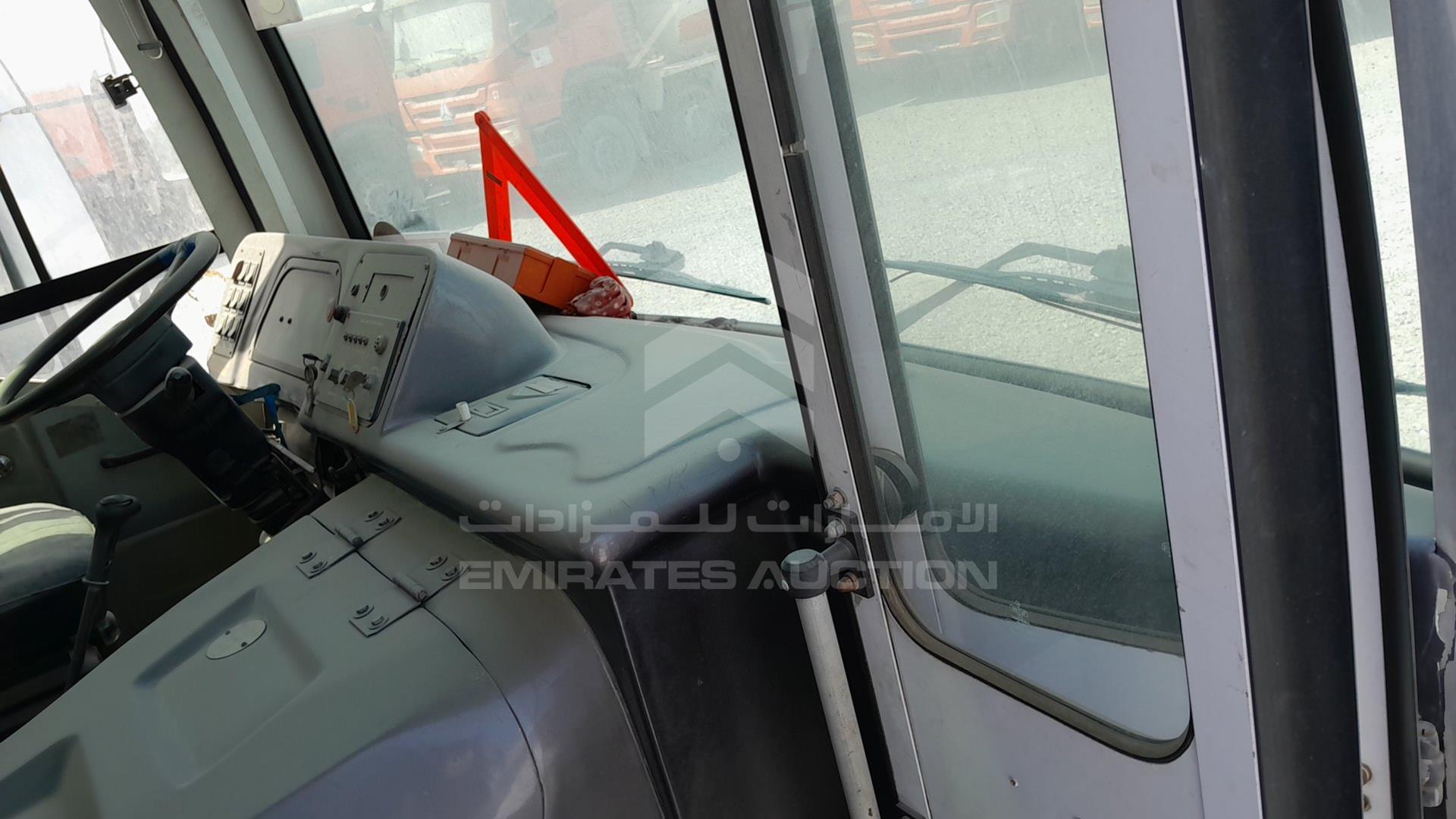 2015 ASHOK LEYLAND FALCON VIN: MB1PBEWA5FE1P4446