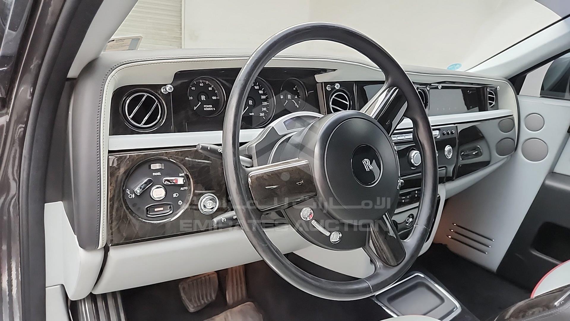 2013 ROLLS-ROYCE PHANTOM VIN: SCA681S02DUX72267