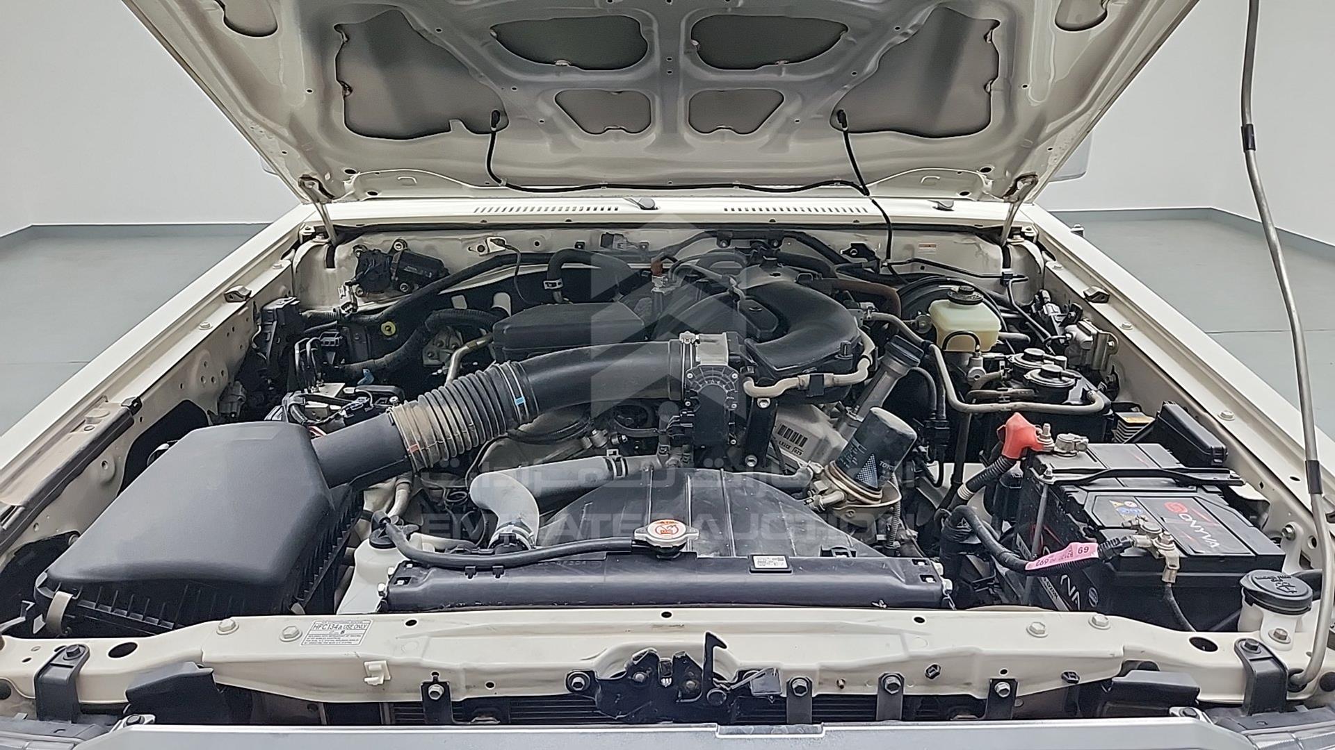 2017 TOYOTA LC 76 VIN: JTEEU73J9H4200785
