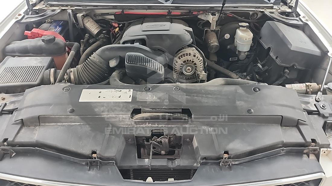 2008 Chevrolet Tahoe — Engine Bay — Photo 29