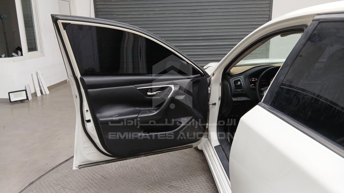 2016 Nissan Altima — Front Left Door — Photo 13
