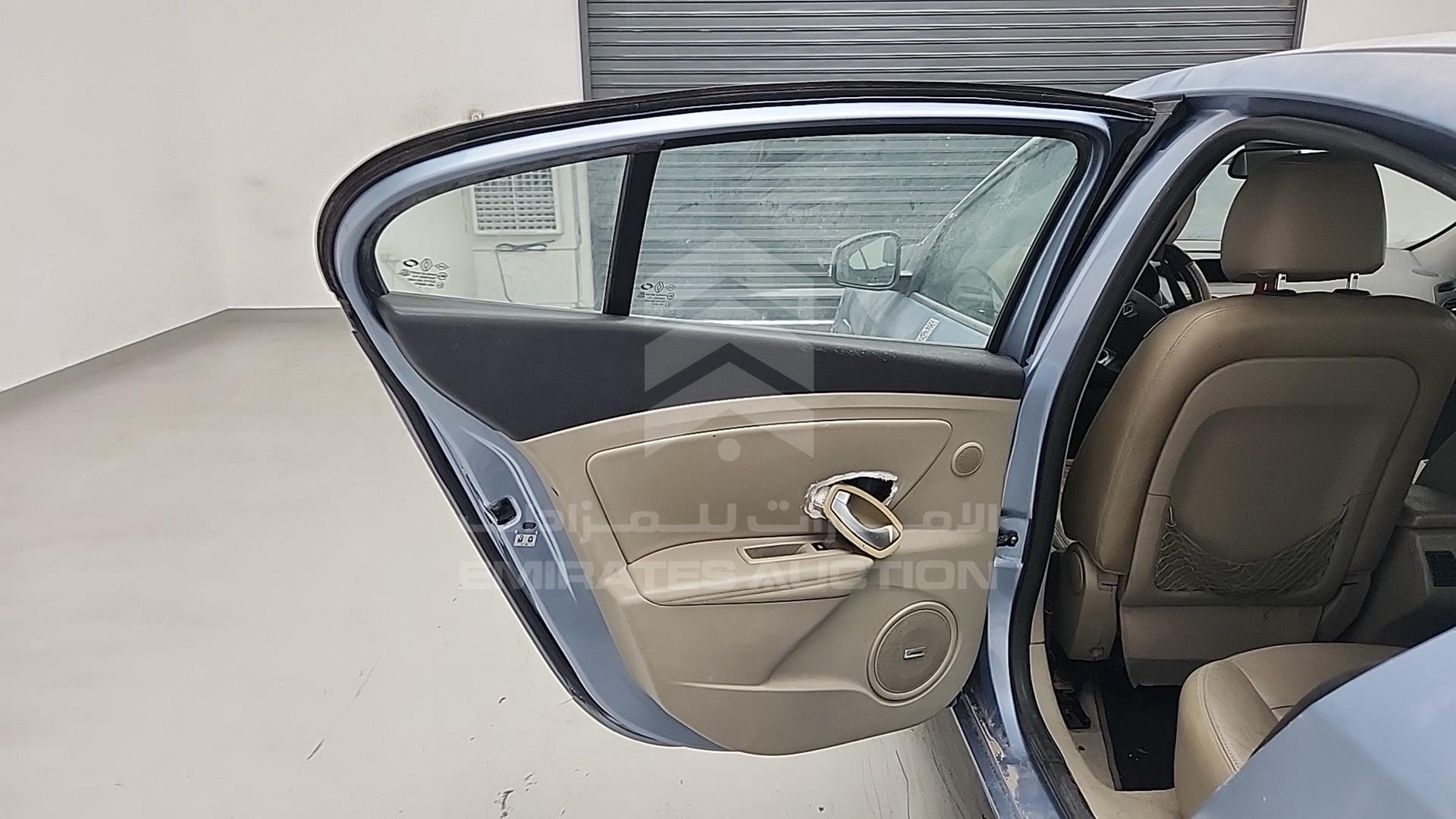 2012 RENAULT FLUENCE VIN: VF1LZLDT8CC246837