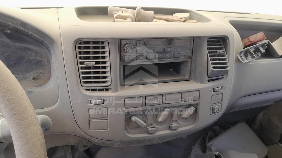 2002 Nissan Micro — Entertainment Systems & Camera Monitor & Navigation — Photo 16
