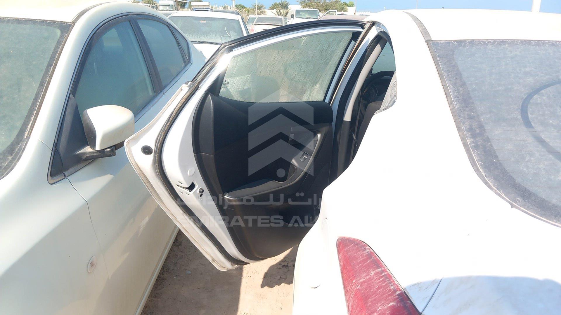 2013 HYUNDAI ELANTRA VIN: KMHDG41EXDU585677