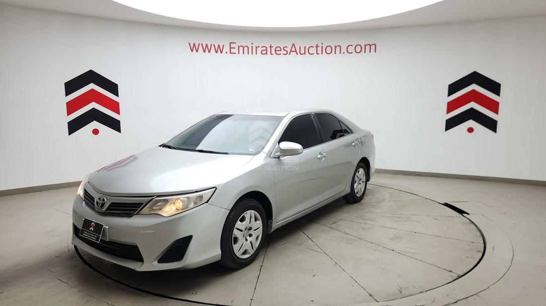 2015 Toyota Camry — Front Left Angle — Photo 8