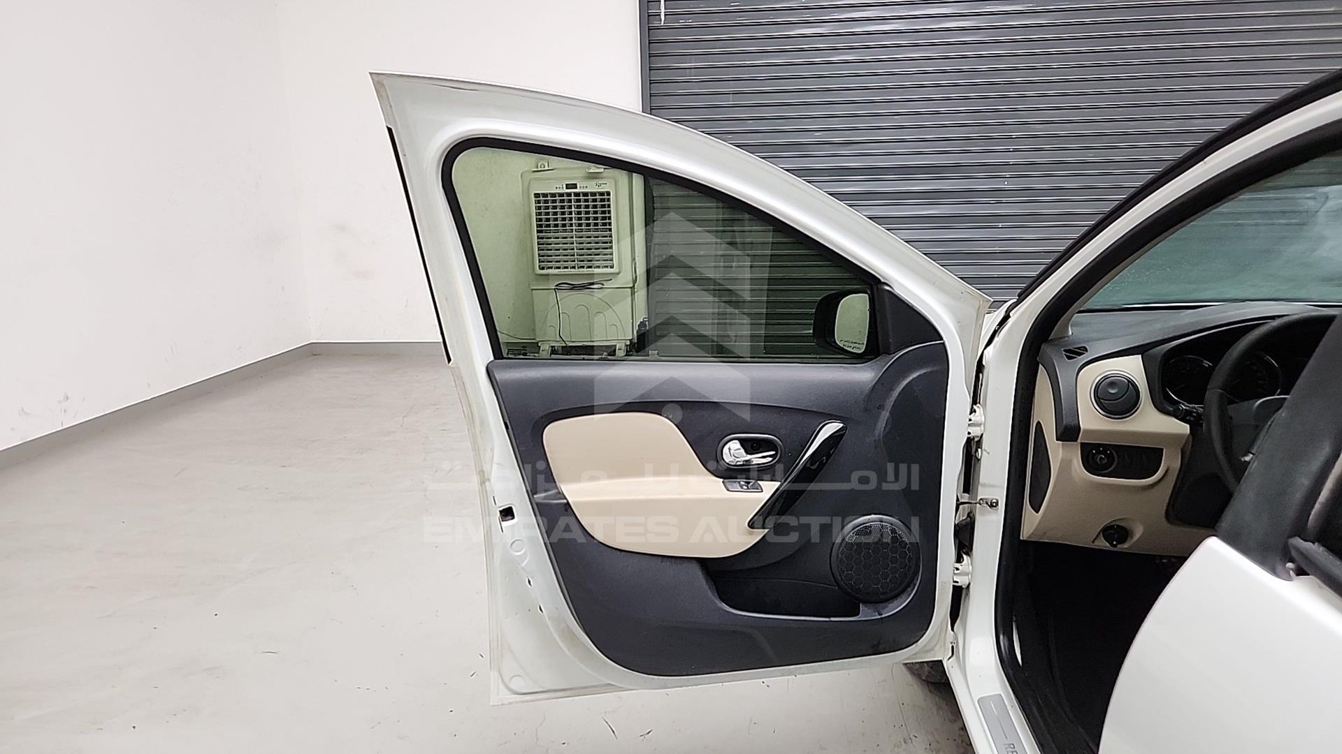 2017 RENAULT SYMBOL VIN: VF14SRAB9HT518696