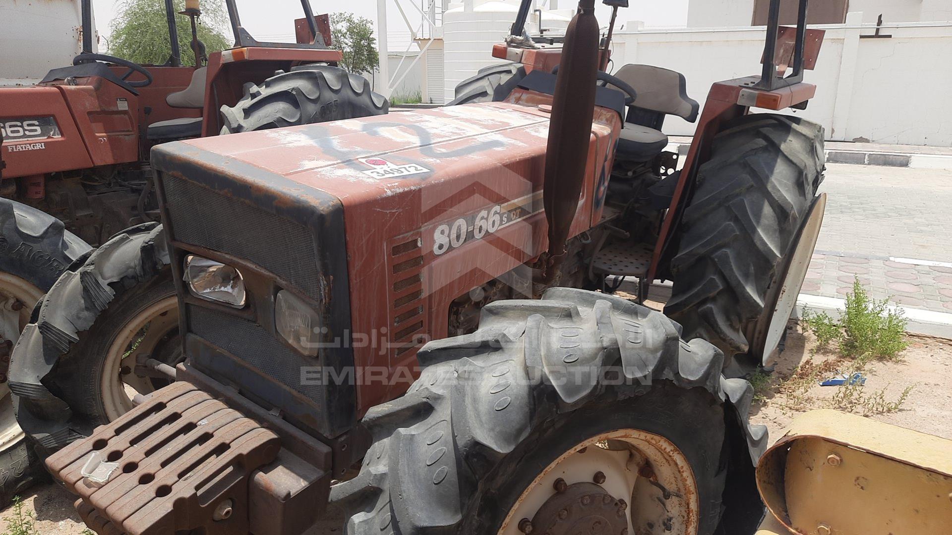 0 TRACTOR --- VIN: 001064401
