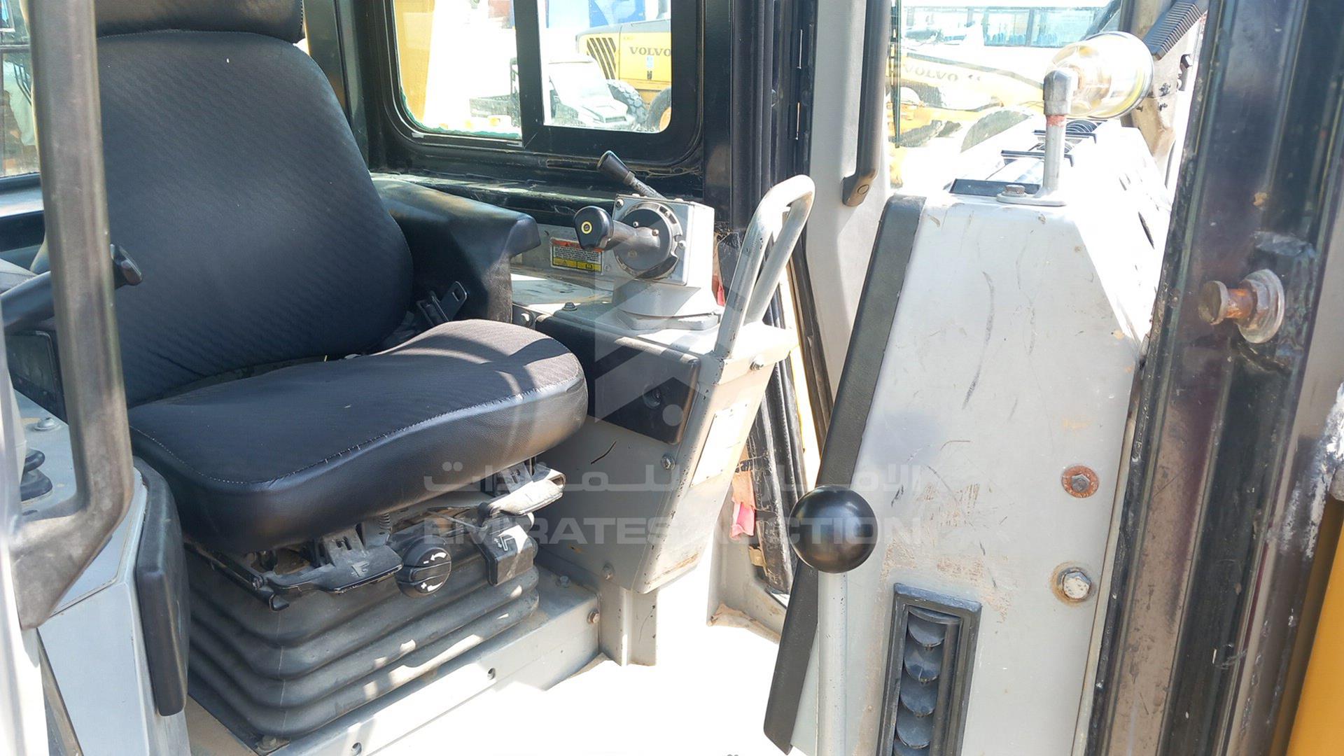 2014 CATERPILLAR D8R VIN: CAT00D8RE9EM08826