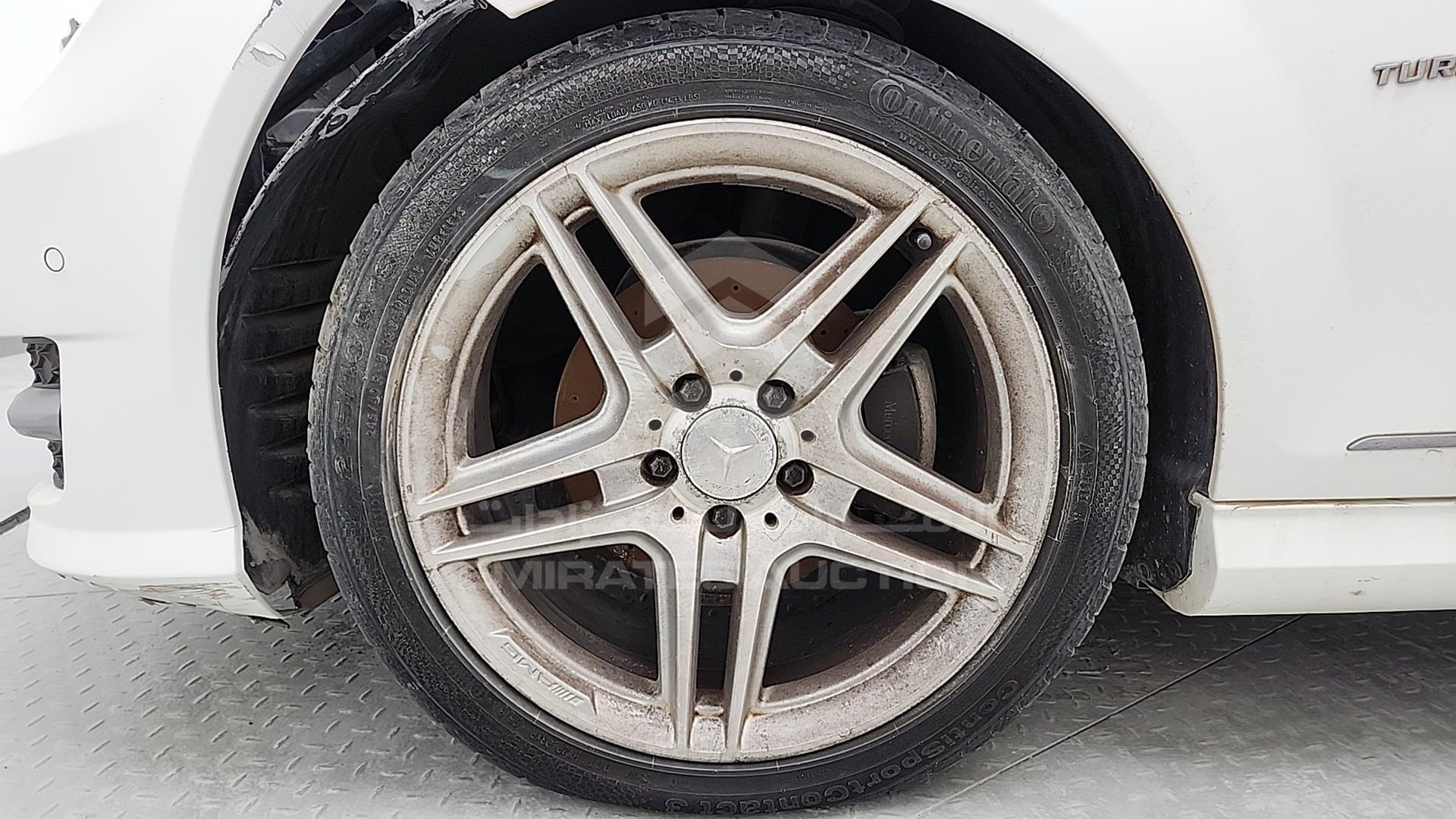 2013 MERCEDES C 200 VIN: WDDGF4JB8DA824113