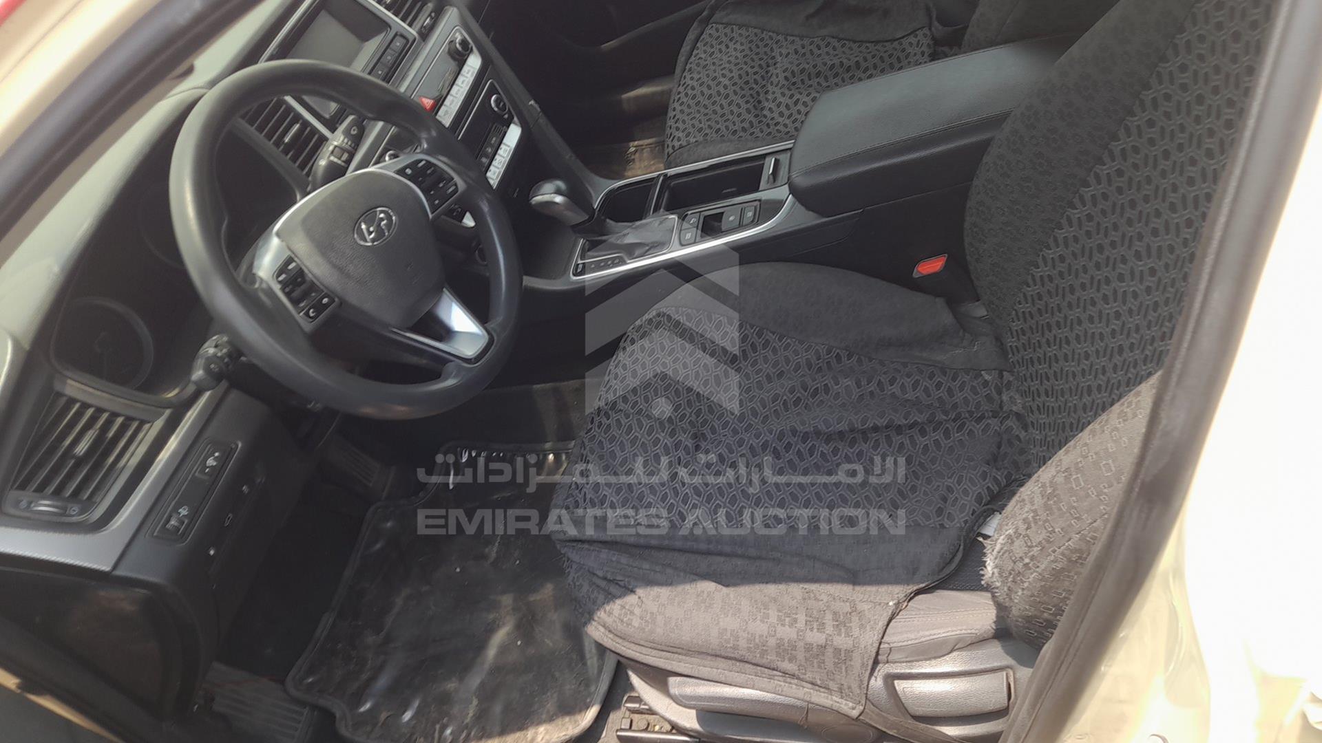 2018 HYUNDAI SONATA VIN: KMHE24139JA082043