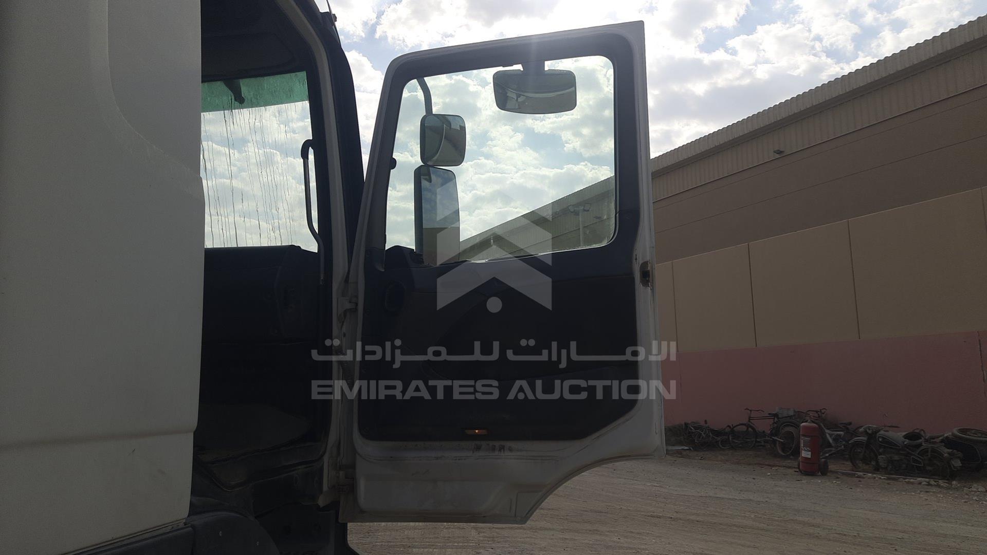 2008 MERCEDES ACTROS VIN: WDAKHCAA28L307533