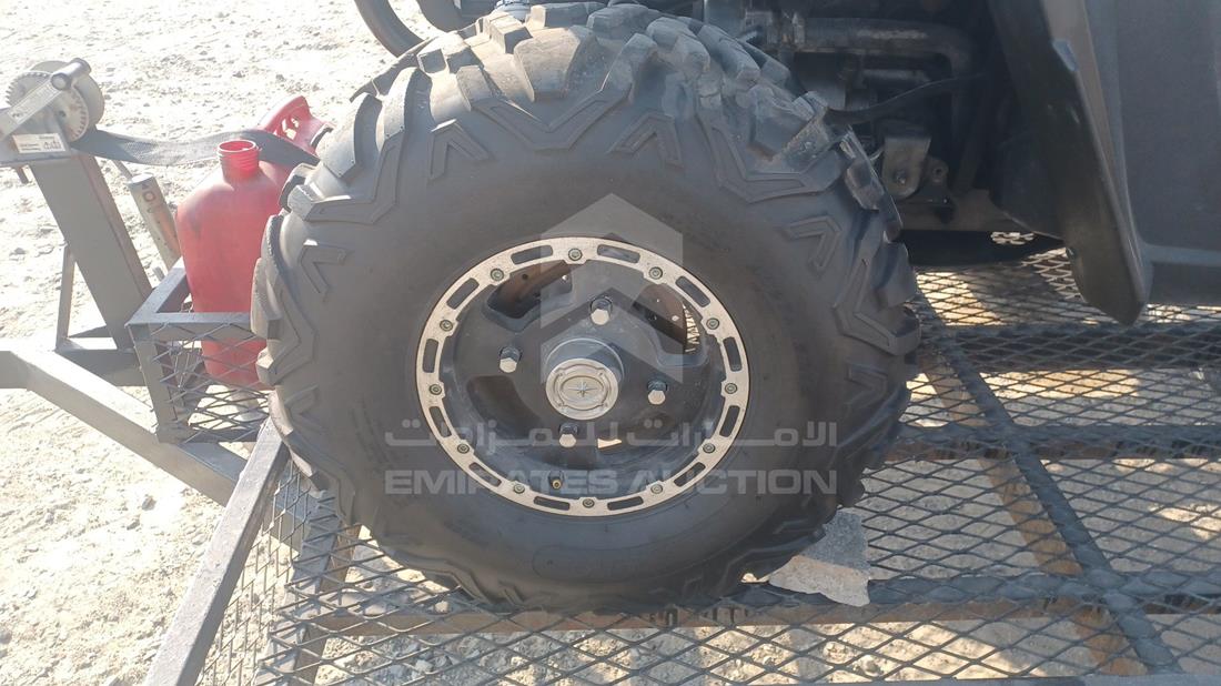 2010 Buggy + Trolly — Rear Right Tyre — Photo 27