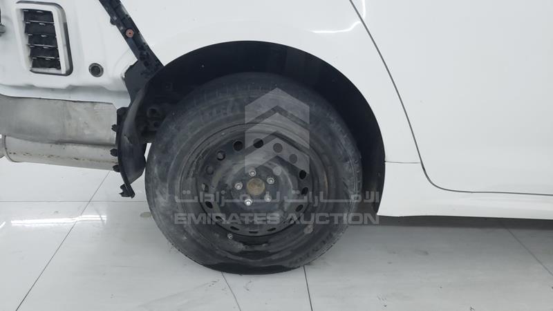 RKLBA0BE3L1000705 Auction: EmiratesAuction Lot: 405563 RKLBA0BE3L1000705 Toyota Corolla 2020 WHITE Photo 25