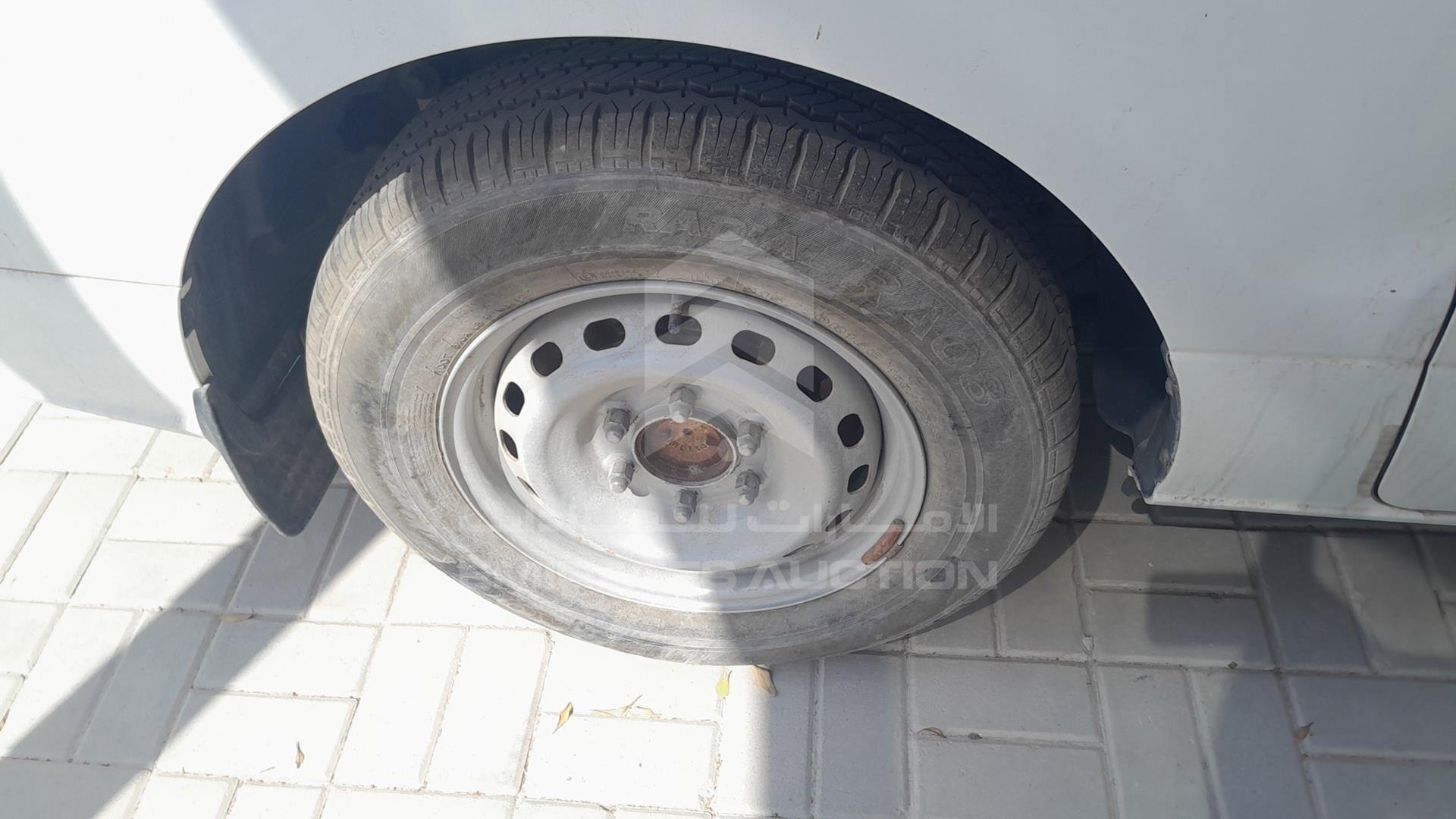 0 HYUNDAI H1 VIN: KMHWH81RXCU454375