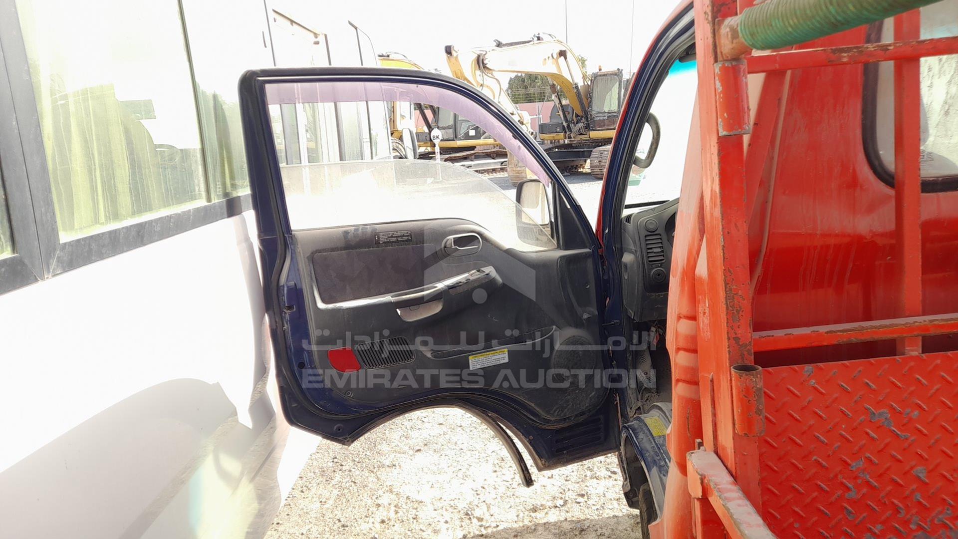 2007 KIA BONGO VIN: KNCSE013267179402