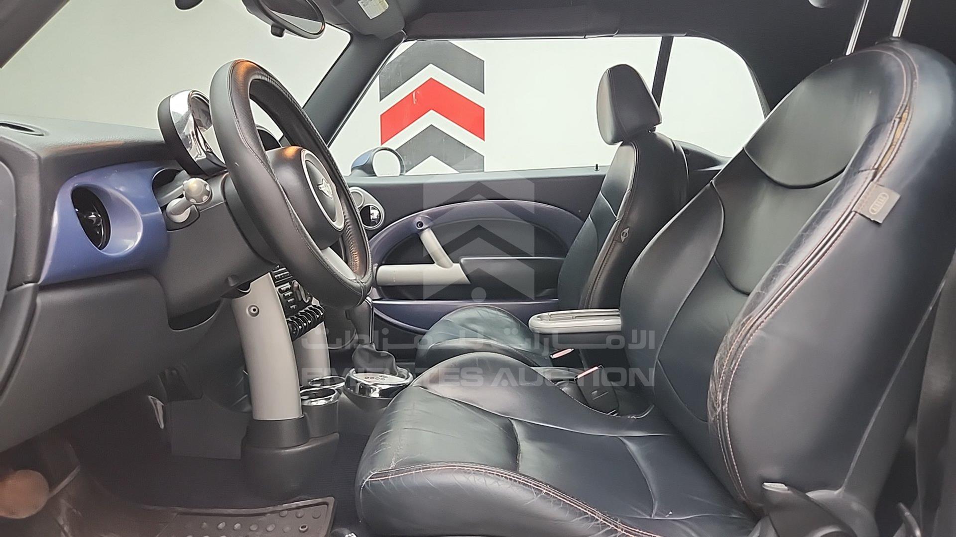 2005 MINI COOPER VIN: WMWRF33555TG13073