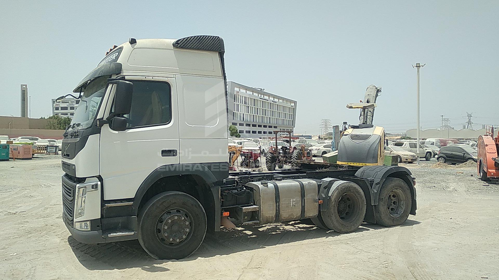2016 VOLVO --- VIN: YV2XG20C0GA794329
