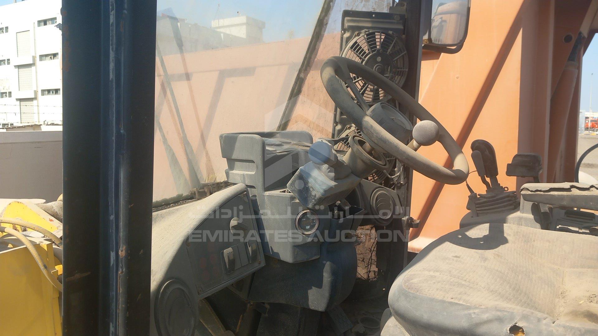 2001 CATERPILLAR 938G VIN: 6WS02757