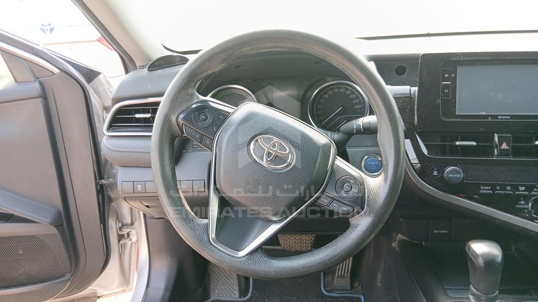 2024 Toyota Camry — Steering & Mounted Controls — Photo 13