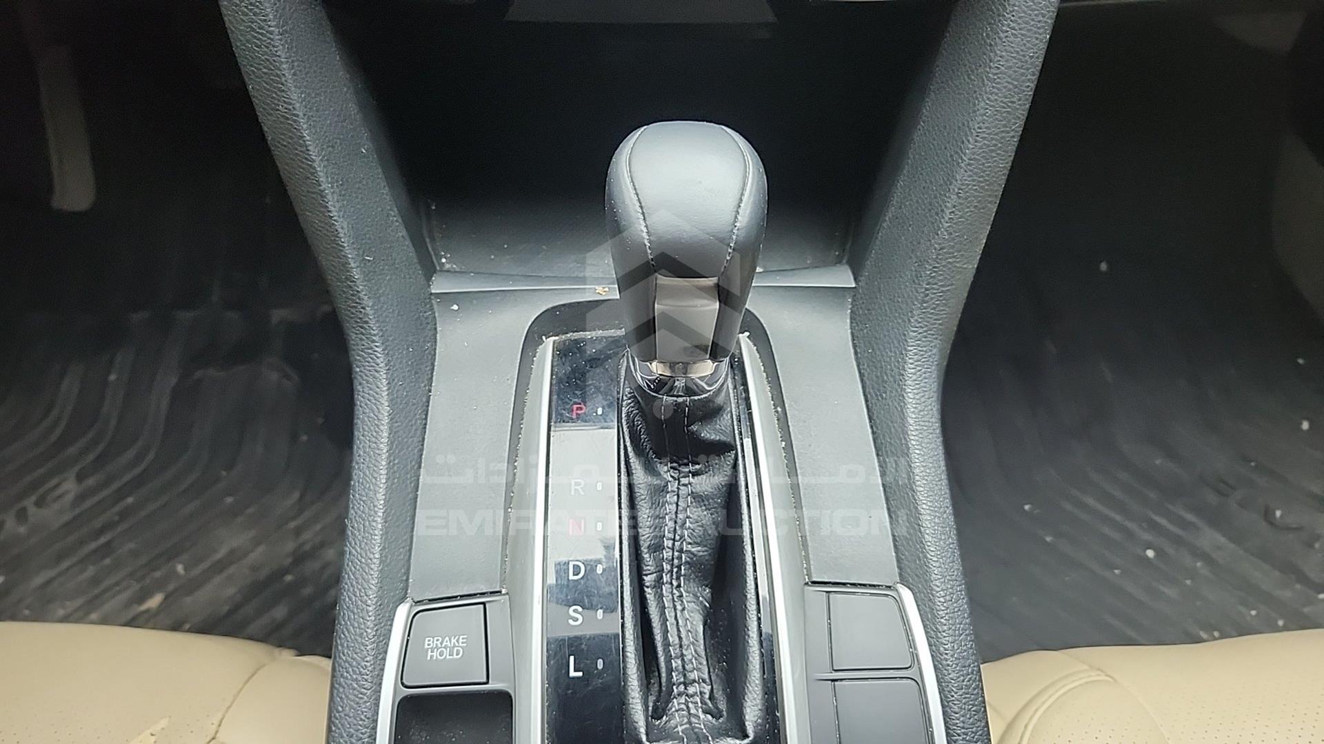 2017 HONDA CIVIC VIN: 19XFC2679HE450332