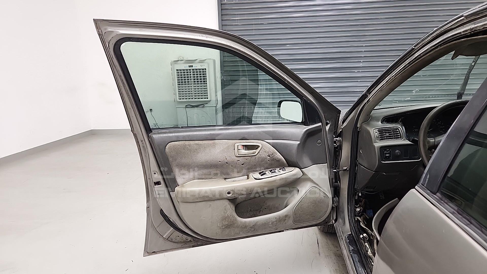 2001 TOYOTA CAMRY VIN: 4T1BG22KX1U108016