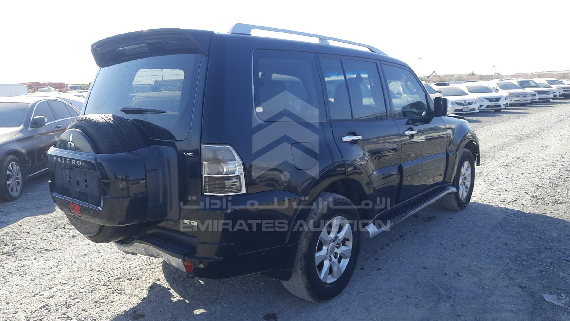 2011 MITSUBISHI PAJERO VIN: JMYLRV95WBJ707286