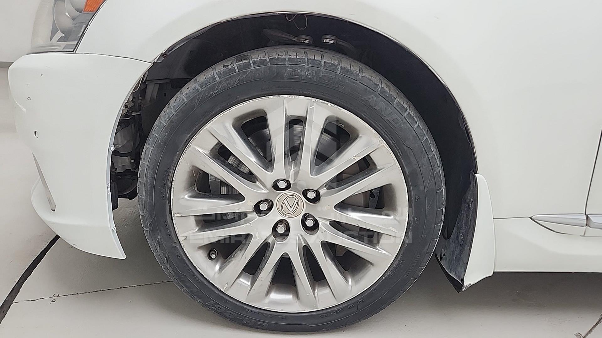 2014 LEXUS LS 460 L VIN: JTHGL46F8E5050906