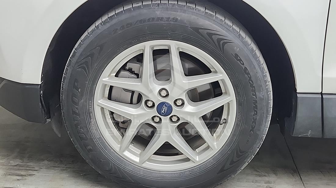 2022 Ford Edge — Front Left Tyre — Photo 33