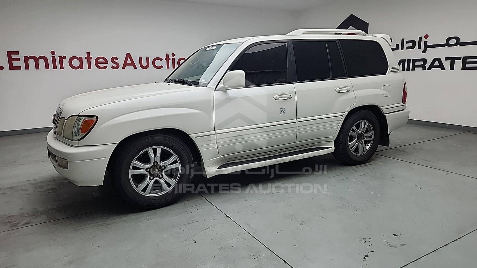 2005 LEXUS LX 470 VIN: JTJHT00W154003131
