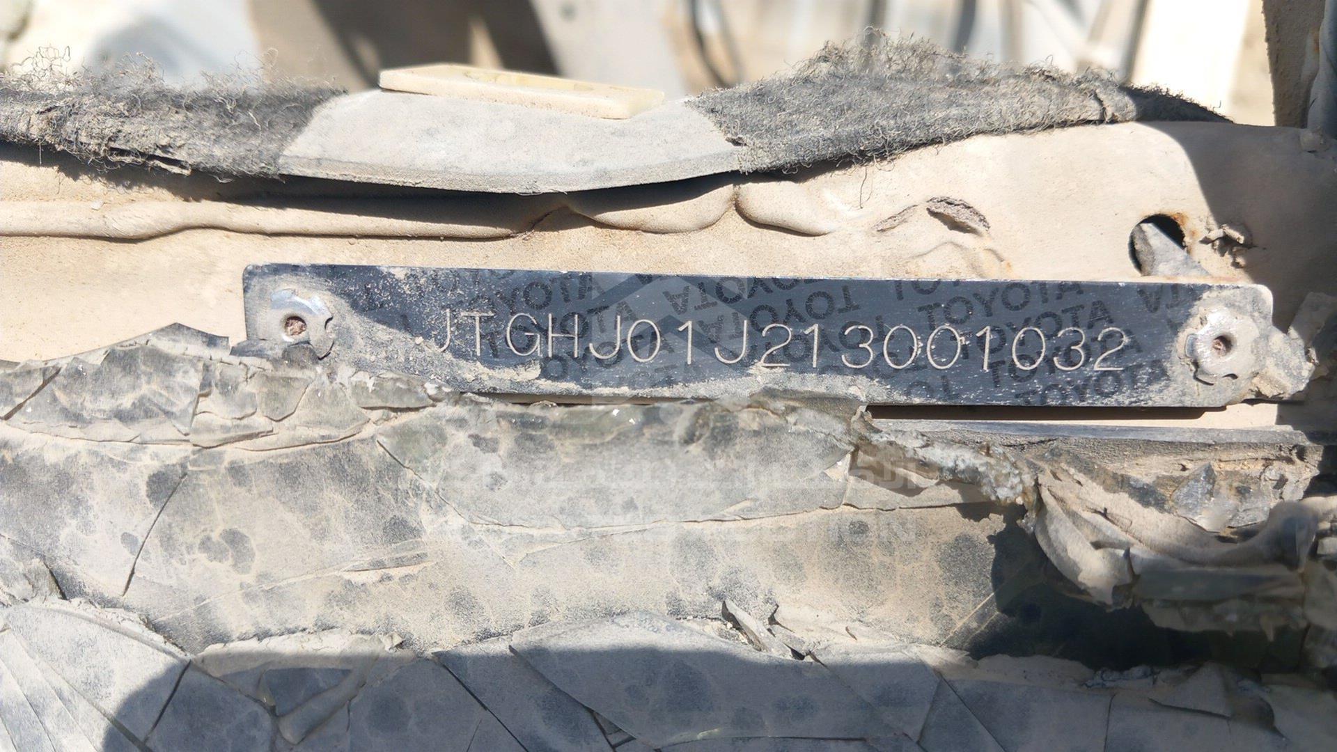 2001 SCRAP --- VIN: JTGHJ01J213001032